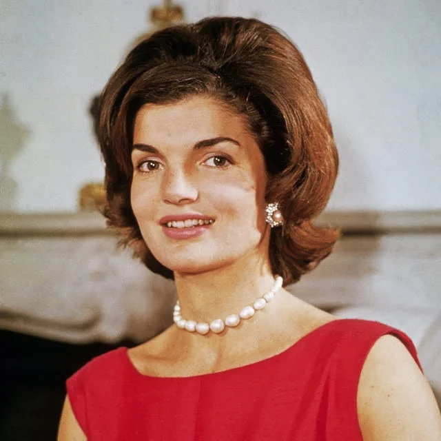 Jacqueline Kennedy Onassis — Imagen alternativa