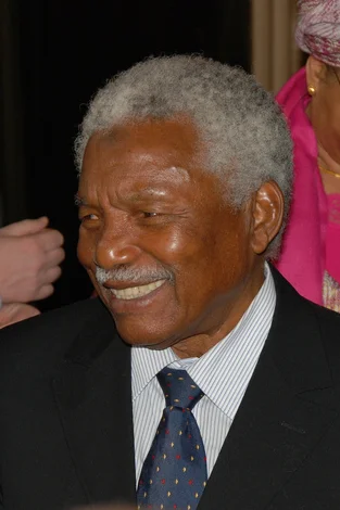 Ali Hassan Mwinyi — Imagen principal