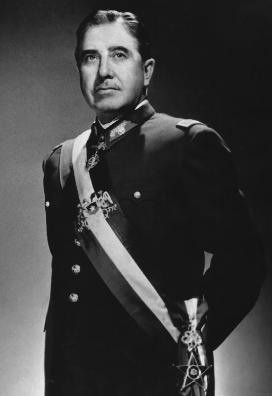 Augusto Pinochet — Imagen principal