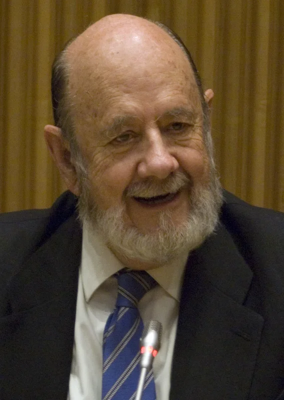 José María Gil-Robles y Gil-Delgado — Imagen principal