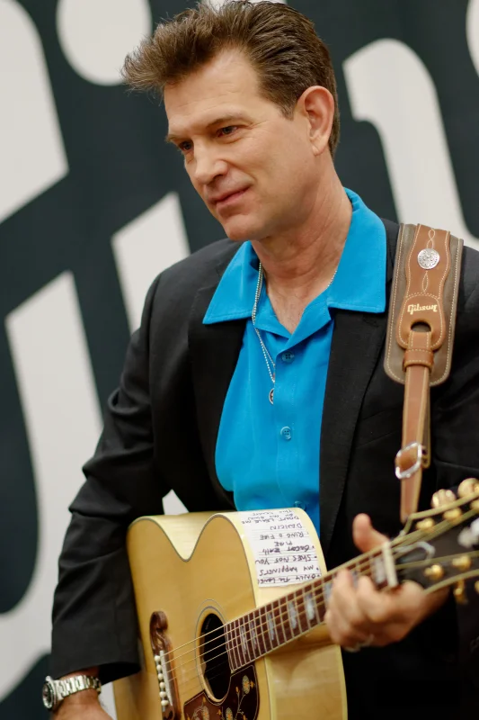 Chris Isaak — Imagen principal