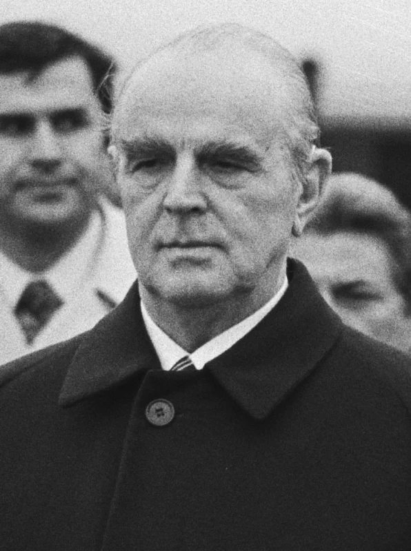 Konstantínos Karamanlís — Imagen principal