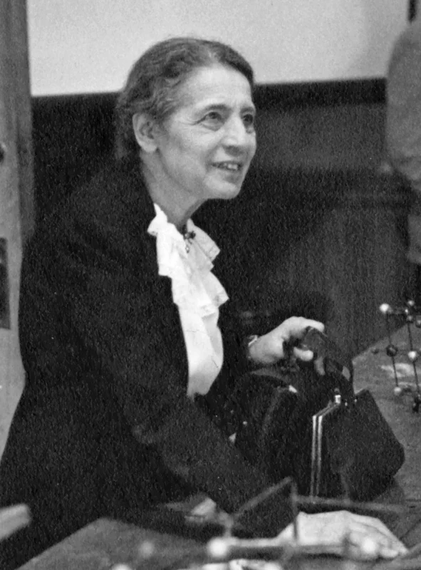 Lise Meitner — Imagen principal