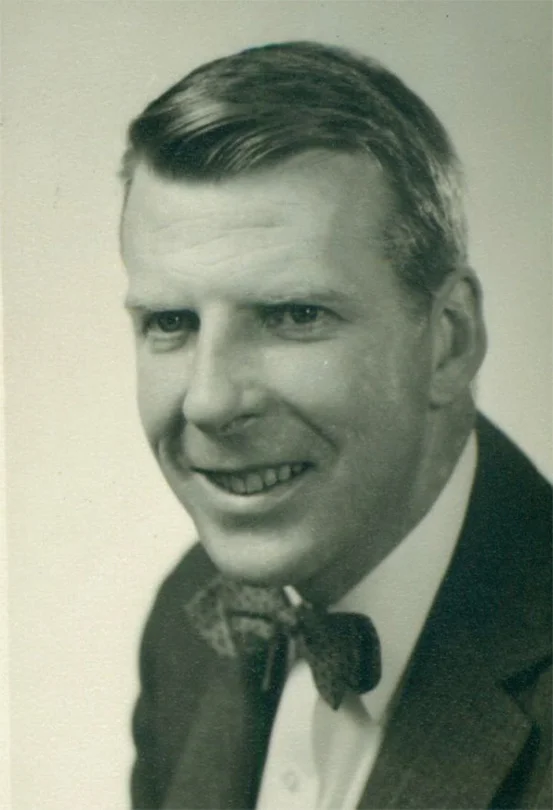 James Duesenberry — Imagen alternativa