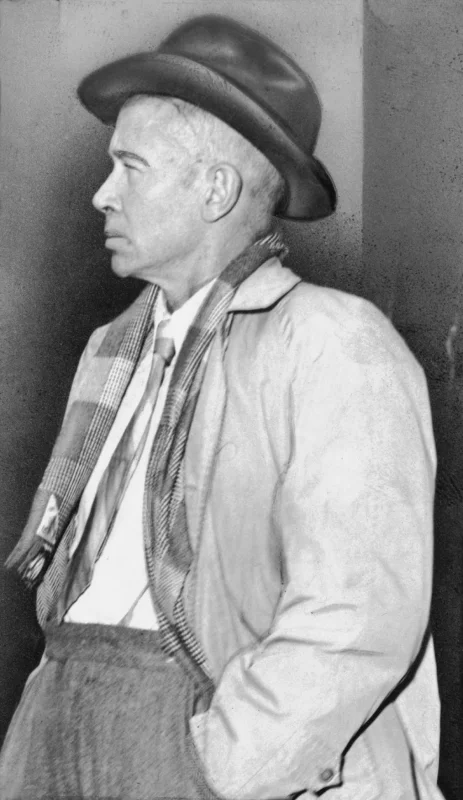 E. e. cummings — Imagen principal