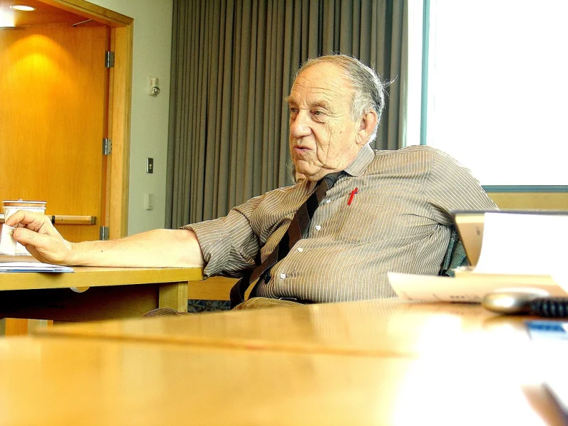 Elihu Katz — Imagen principal