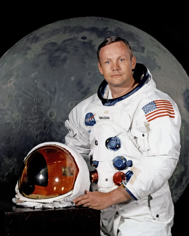 Neil Armstrong — Imagen principal