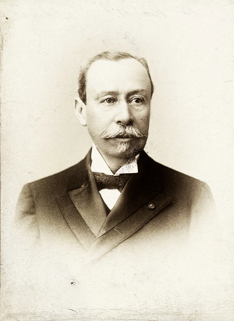 Rafael Zaldívar — Imagen principal