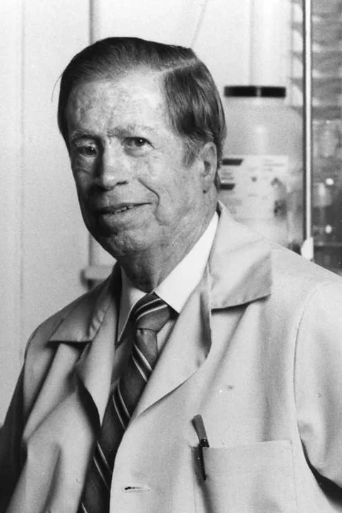 Robert Bruce Merrifield — Imagen principal