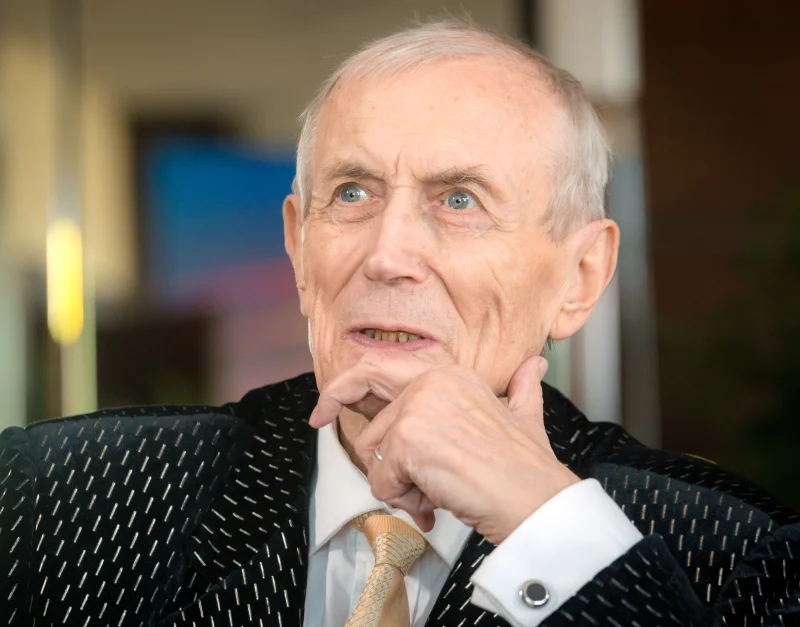 Yevgueni Yevtushenko — Imagen principal