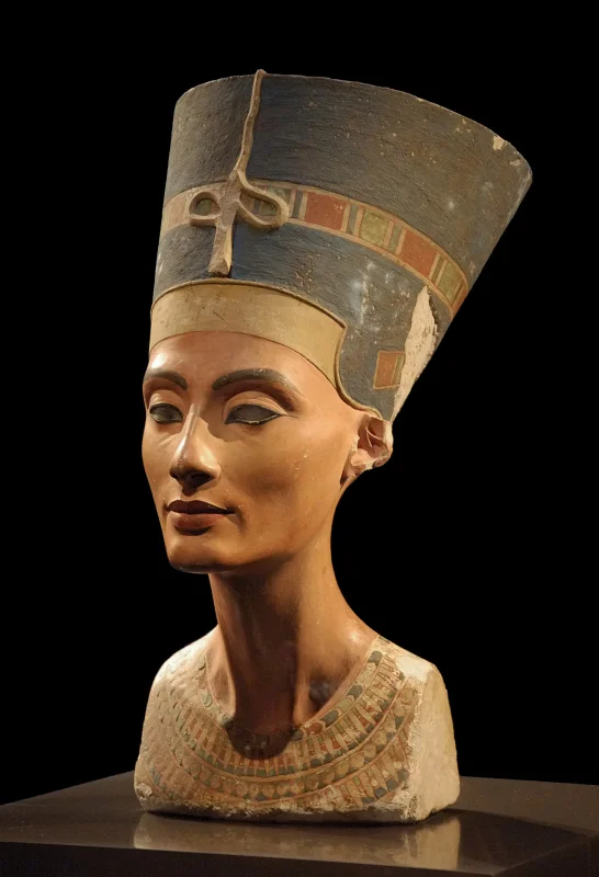 Nefertiti — Imagen principal