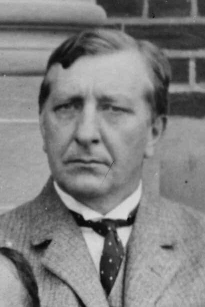 William McDougall — Imagen principal
