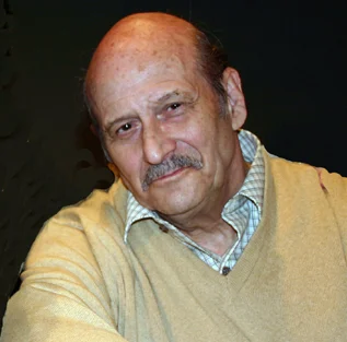 Agustín González — Imagen principal