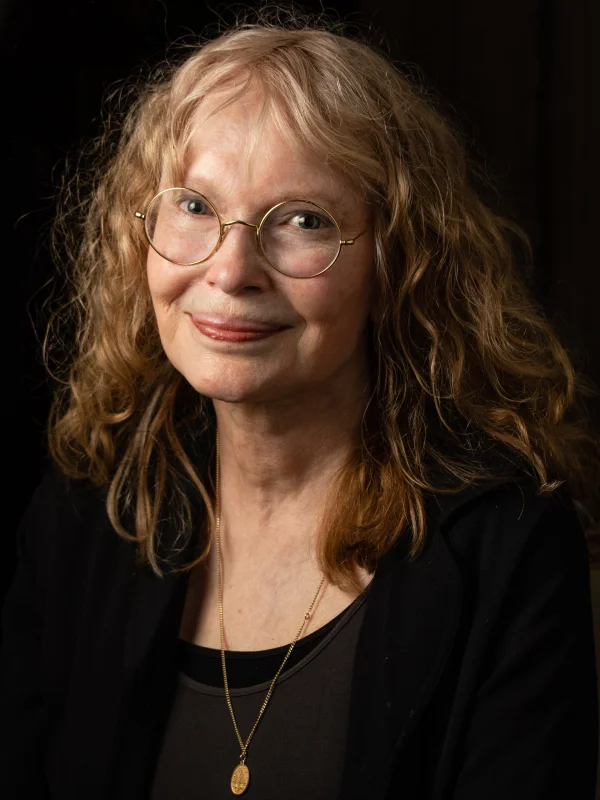 Mía Farrow — Imagen principal
