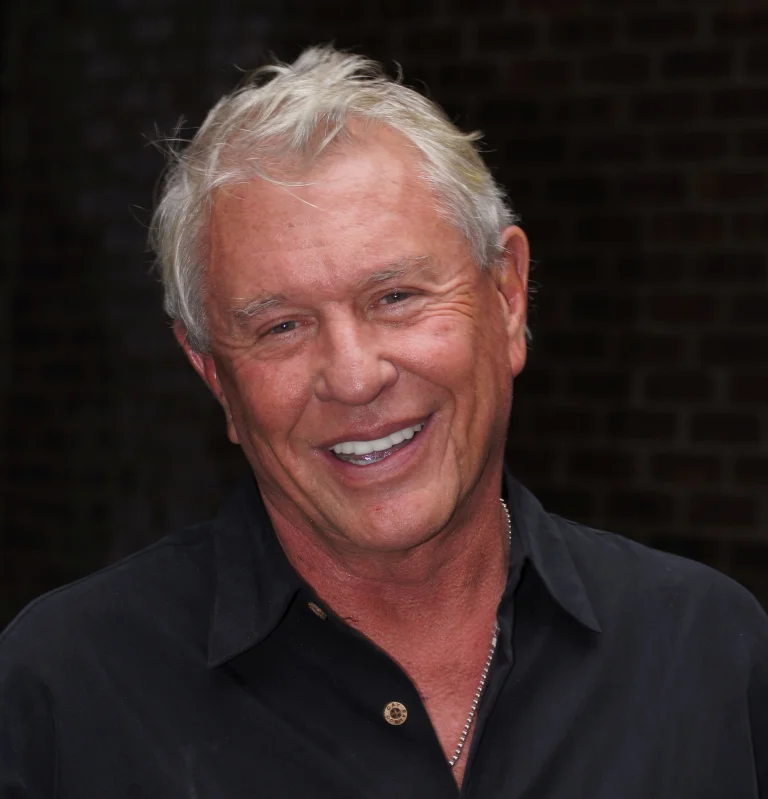 Tom Berenger — Imagen principal