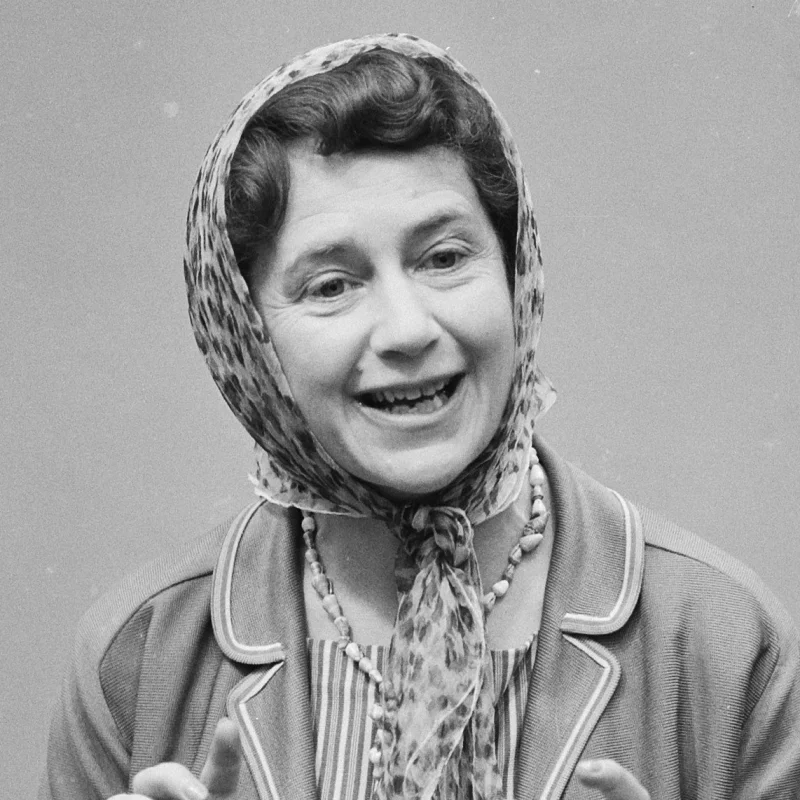 Peggy Ashcroft — Imagen principal