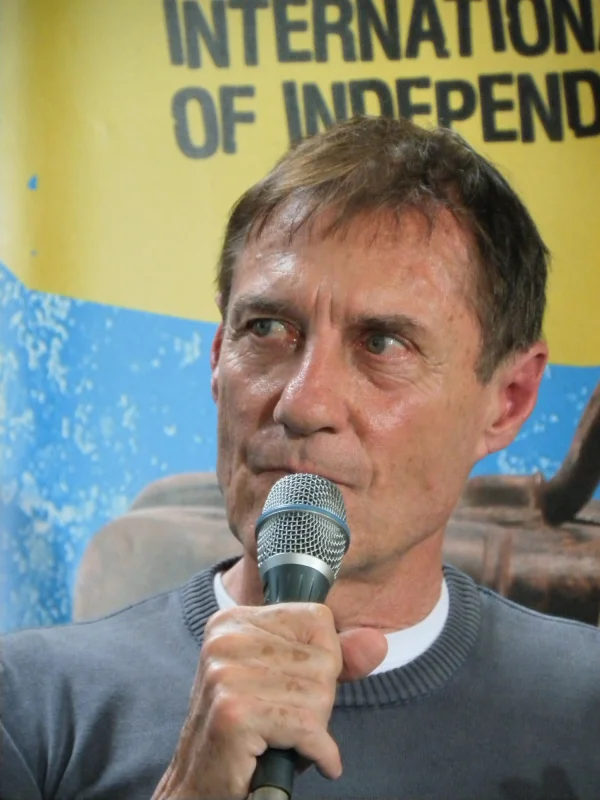 Roland Joffé — Imagen principal
