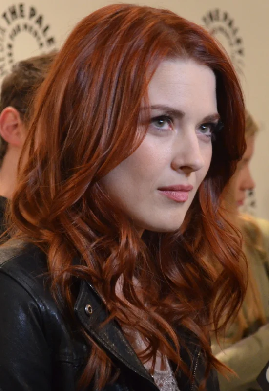 Alexandra Breckenridge — Imagen principal