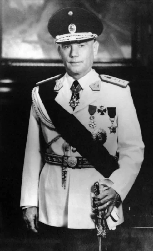Nicolás Lindley — Imagen principal