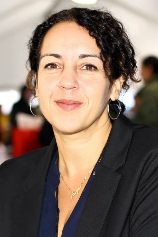 Angie Cruz — Imagen principal