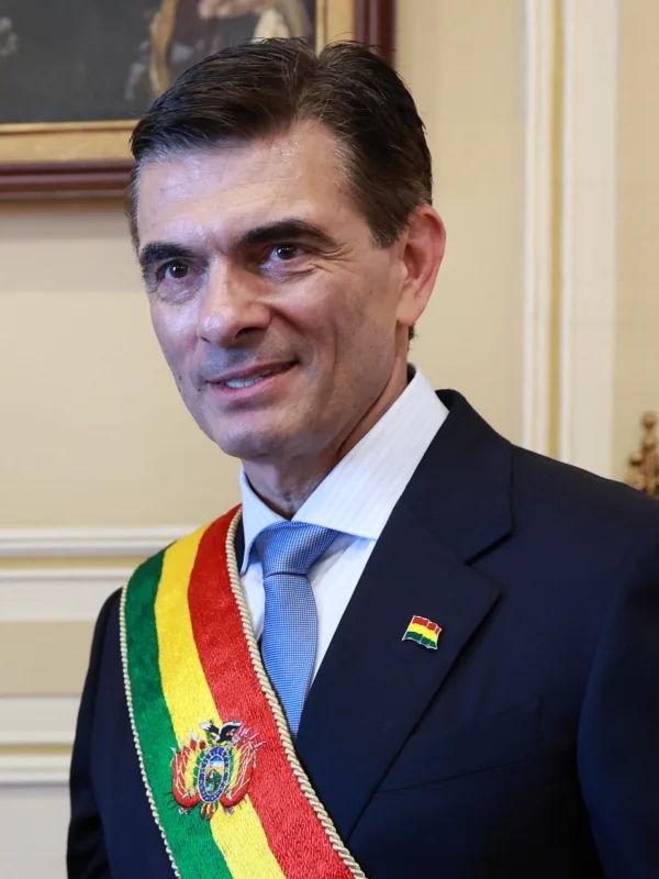 Rodrigo Paz — Imagen principal