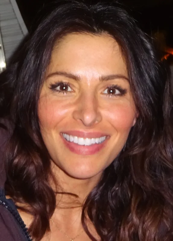 Sarah Shahi — Imagen principal