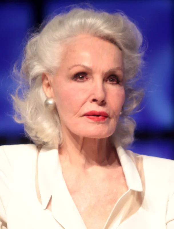 Julie Newmar — Imagen principal
