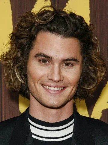 Chase Stokes — Imagen principal