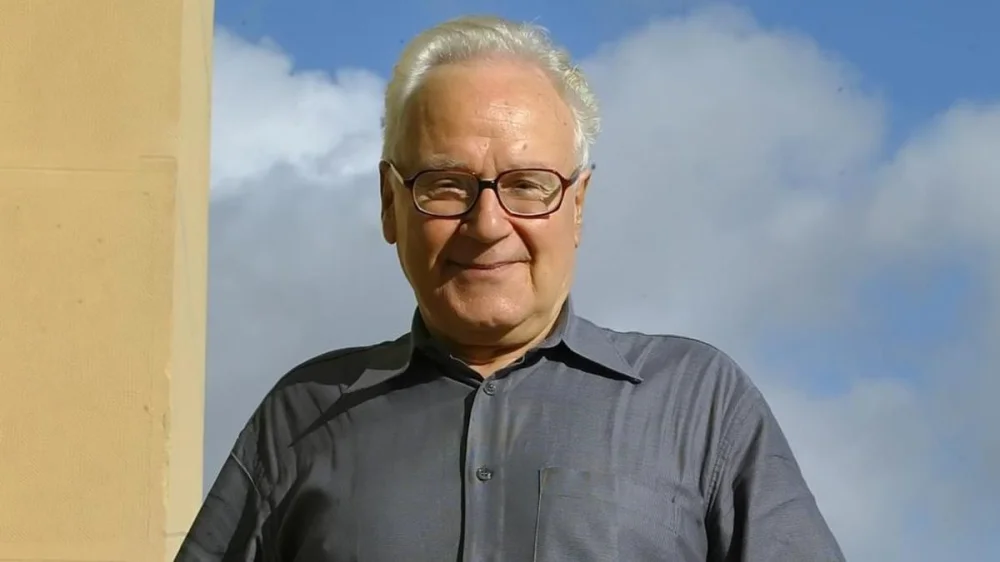 Edward Malefakis — Imagen principal